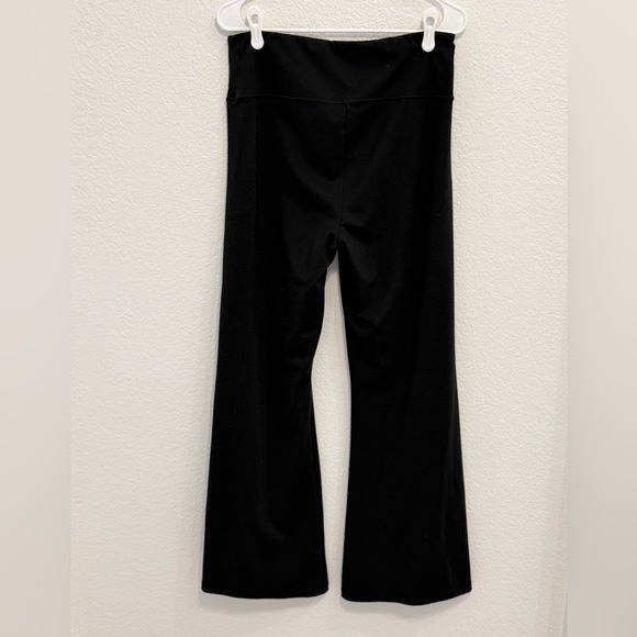 American Eagle The Everything High-Waisted Flare Legging - Picture 3 of 5